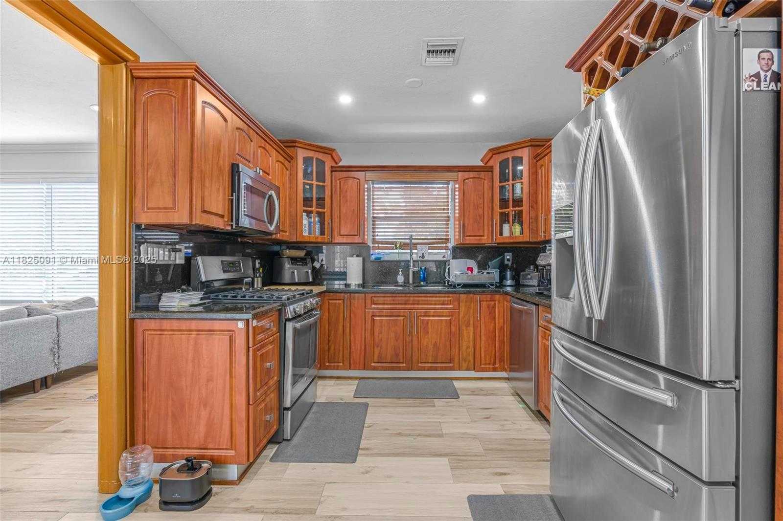 Small Image of 9400 CARIBBEAN BLVD, Cutler Bay Number 29
