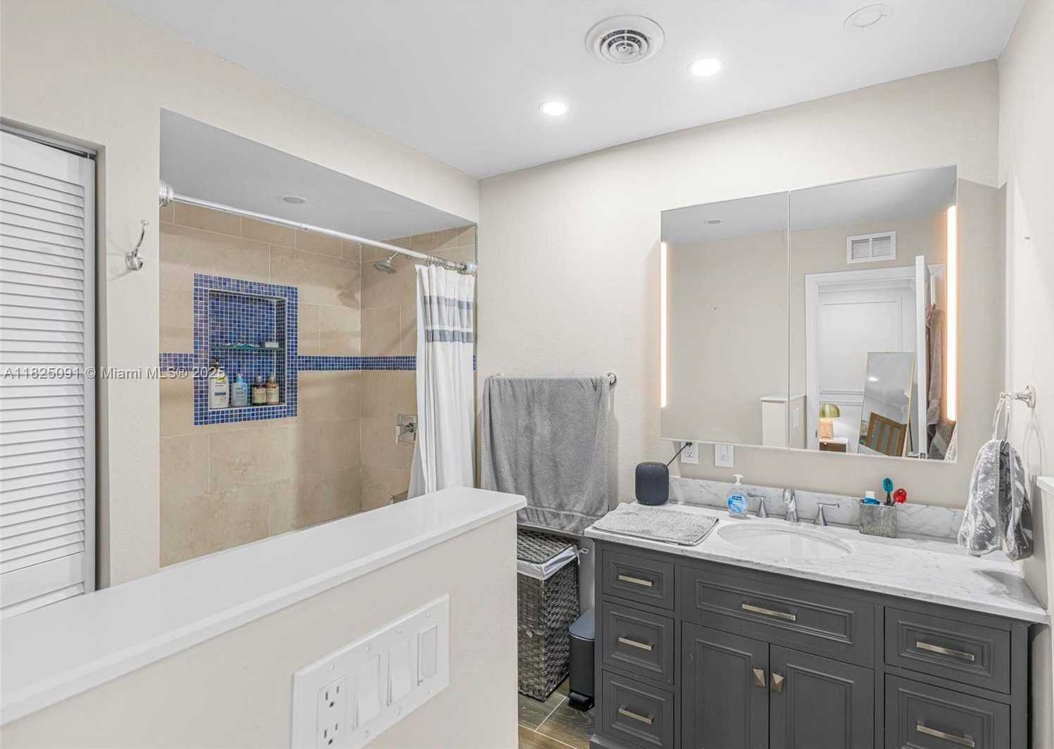 Small Image of 9400 CARIBBEAN BLVD, Cutler Bay Number 34