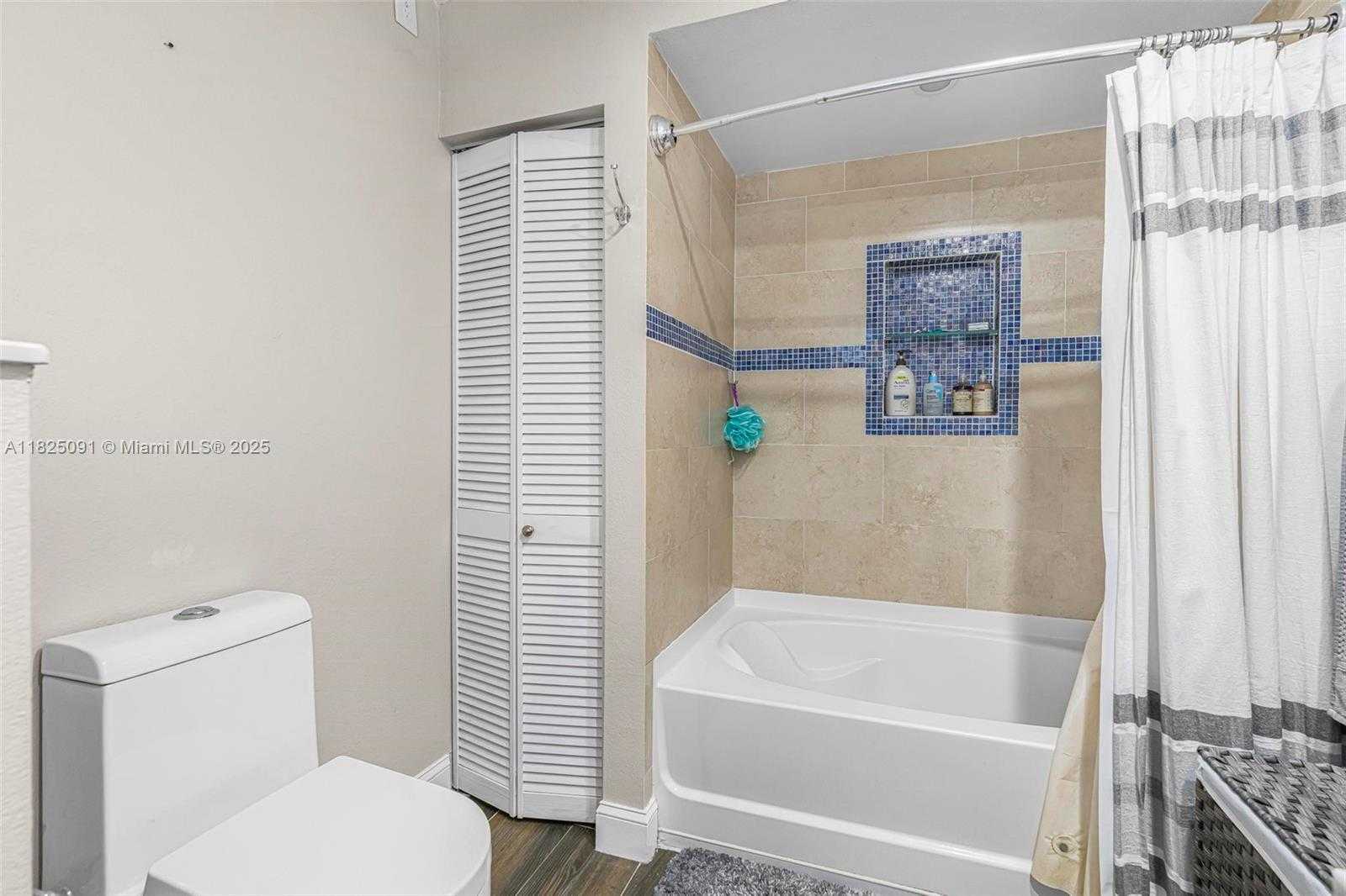 Small Image of 9400 CARIBBEAN BLVD, Cutler Bay Number 35