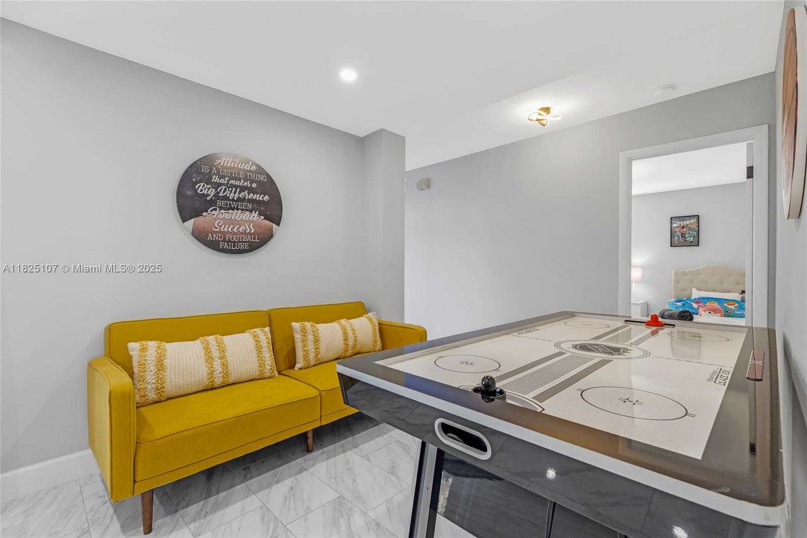Small Image of 6600 NORTH EAST 20TH WAY, Fort Lauderdale Number 15