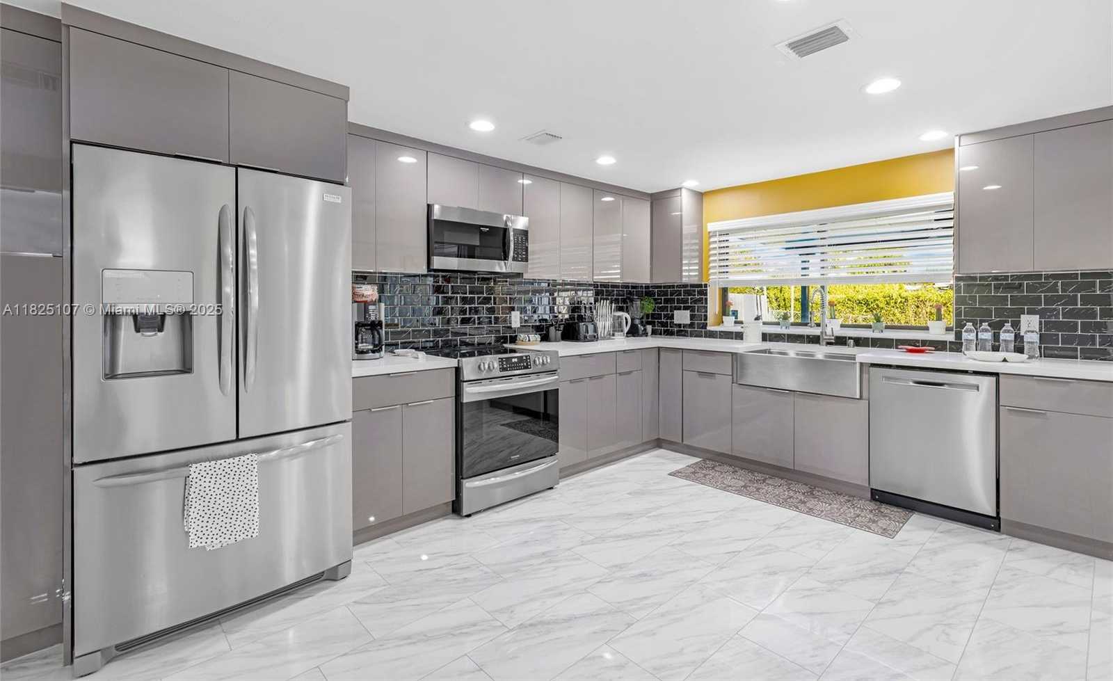 Small Image of 6600 NORTH EAST 20TH WAY, Fort Lauderdale Number 19