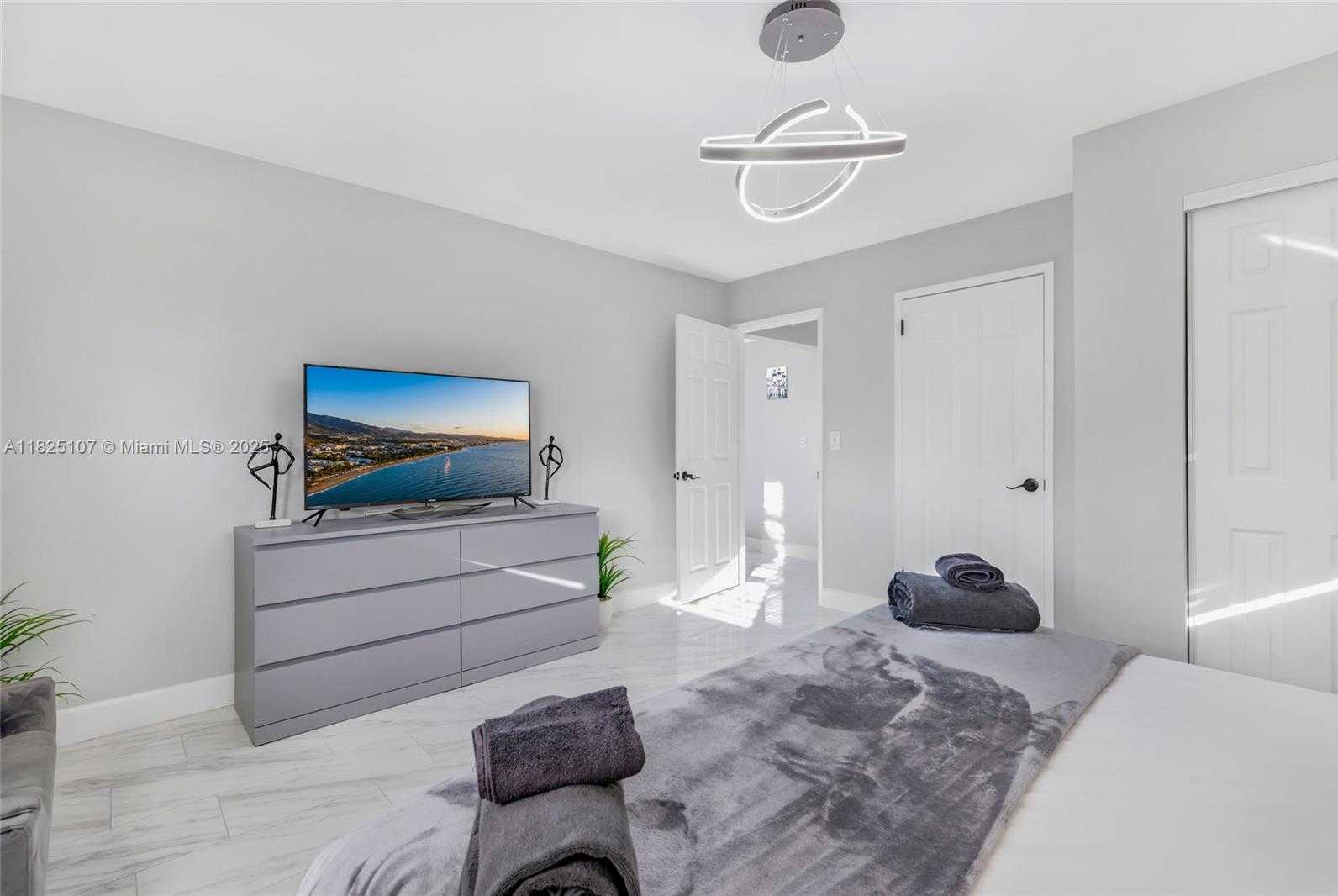 Small Image of 6600 NORTH EAST 20TH WAY, Fort Lauderdale Number 24