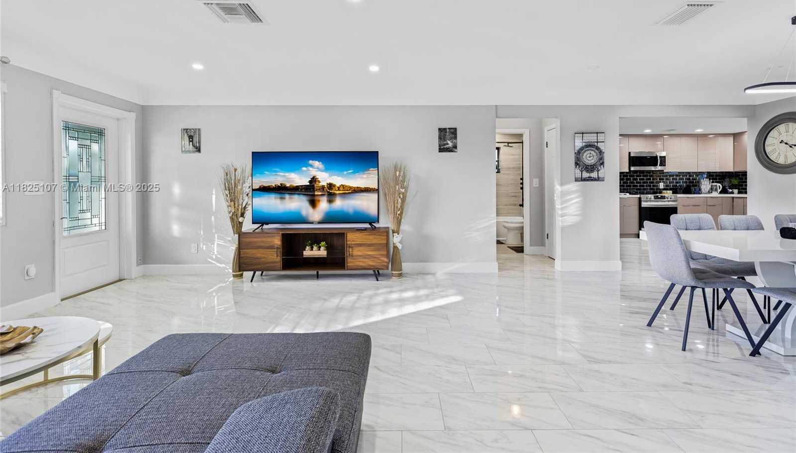 Small Image of 6600 NORTH EAST 20TH WAY, Fort Lauderdale Number 5