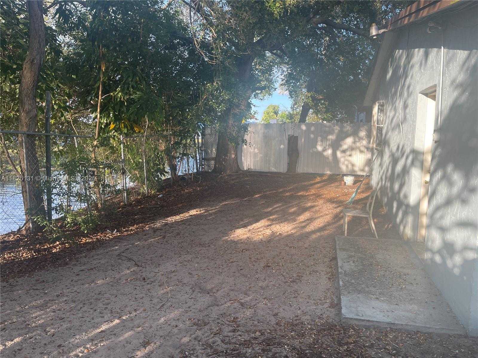 Small Image of 1905 NORTH WEST 155TH ST, Miami Gardens Number 13