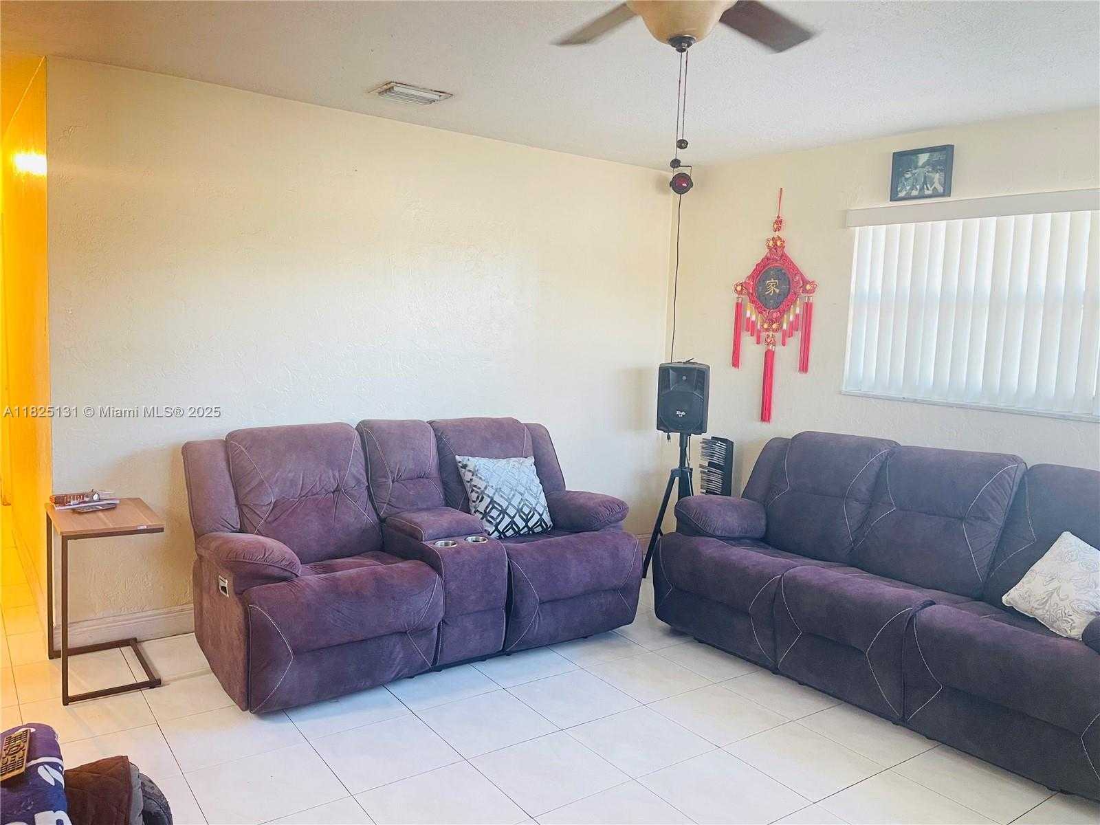 Small Image of 1905 NORTH WEST 155TH ST, Miami Gardens Number 2