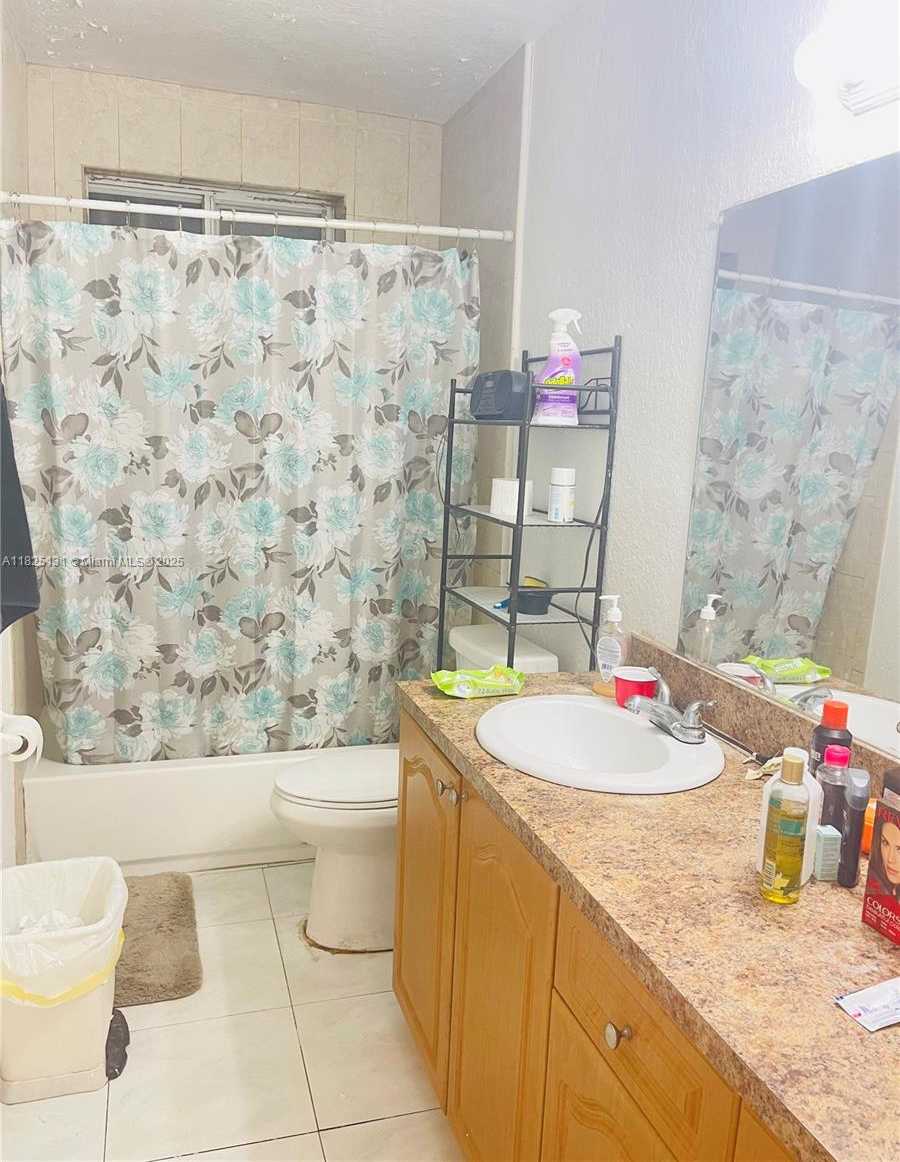 Small Image of 1905 NORTH WEST 155TH ST, Miami Gardens Number 6