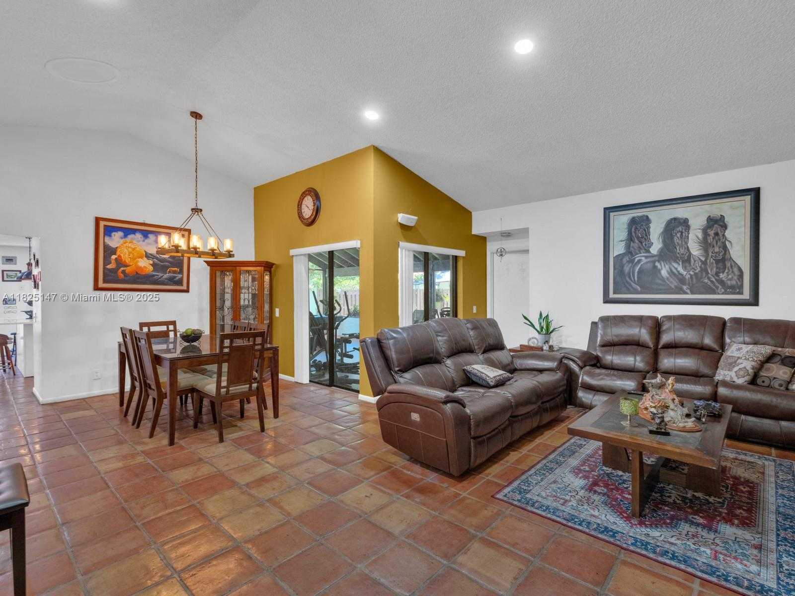 Small Image of 2202 CHARLESTON, Weston Number 12