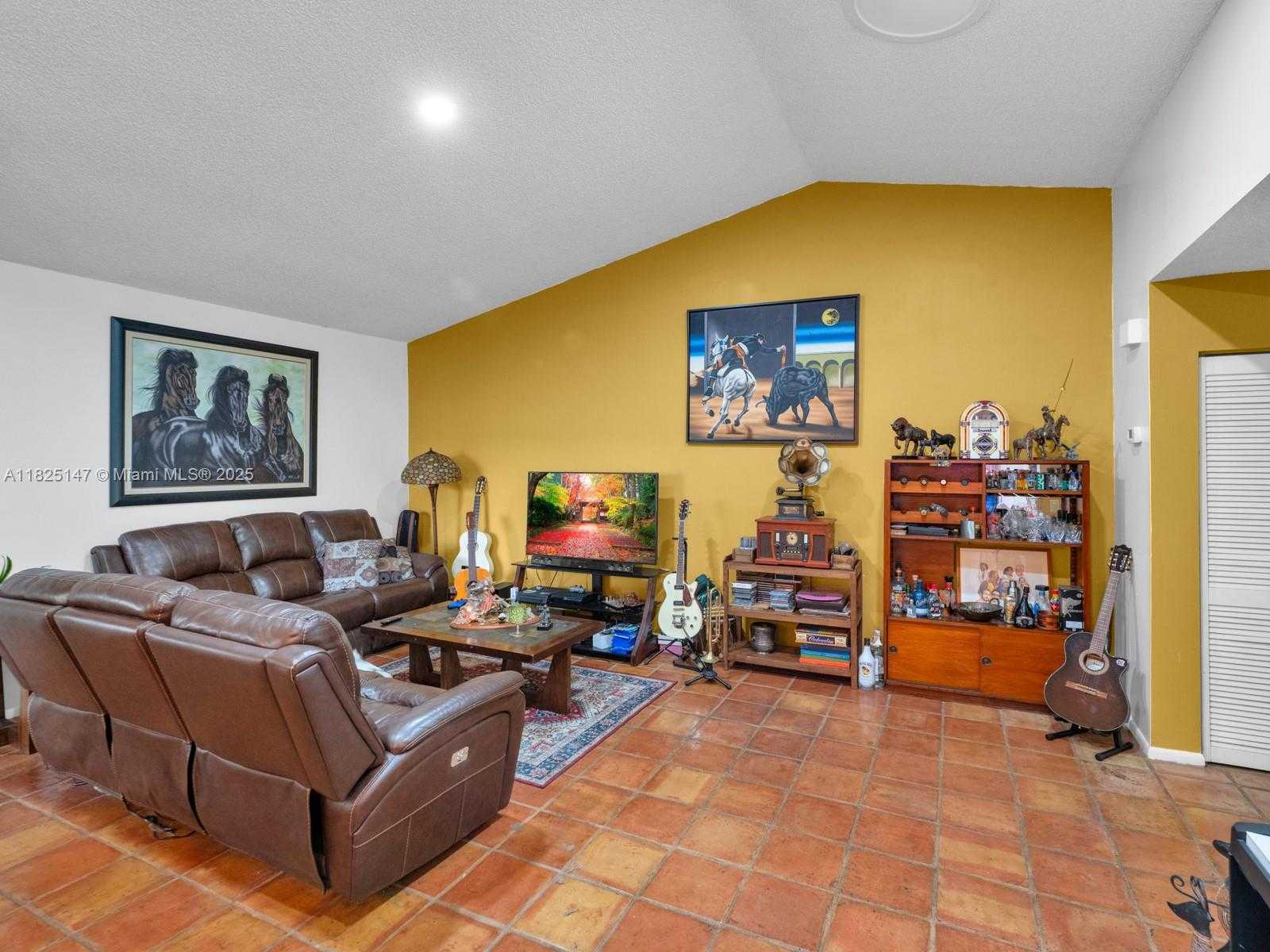 Small Image of 2202 CHARLESTON, Weston Number 13