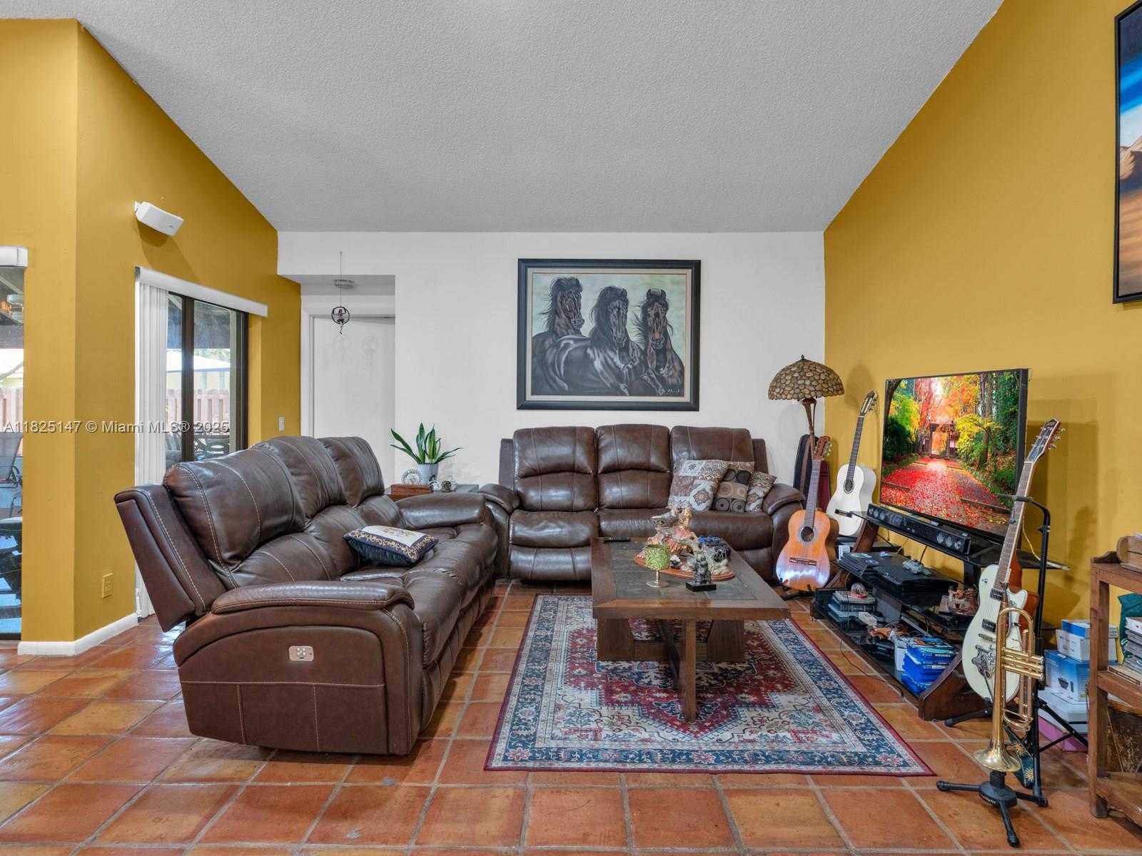 Small Image of 2202 CHARLESTON, Weston Number 15