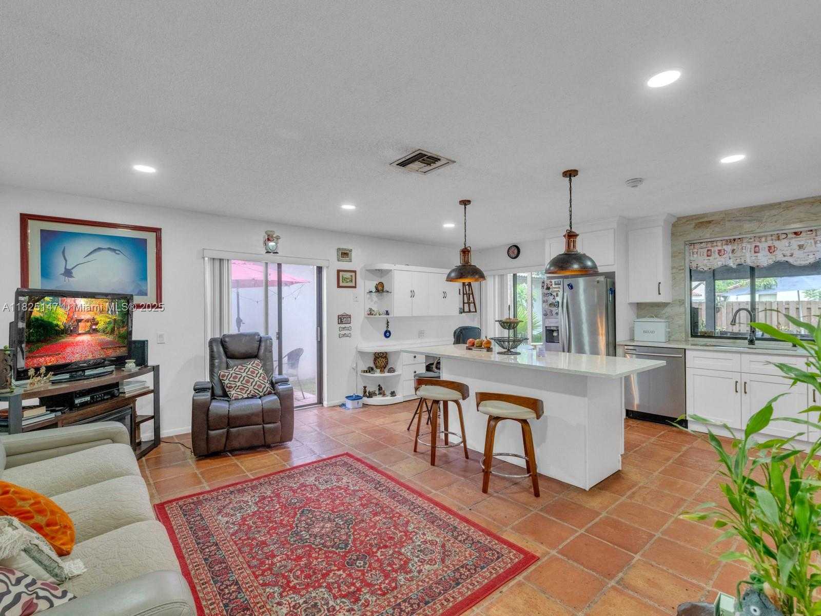 Small Image of 2202 CHARLESTON, Weston Number 20