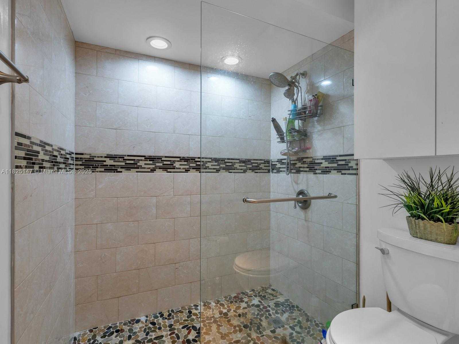 Small Image of 2202 CHARLESTON, Weston Number 26