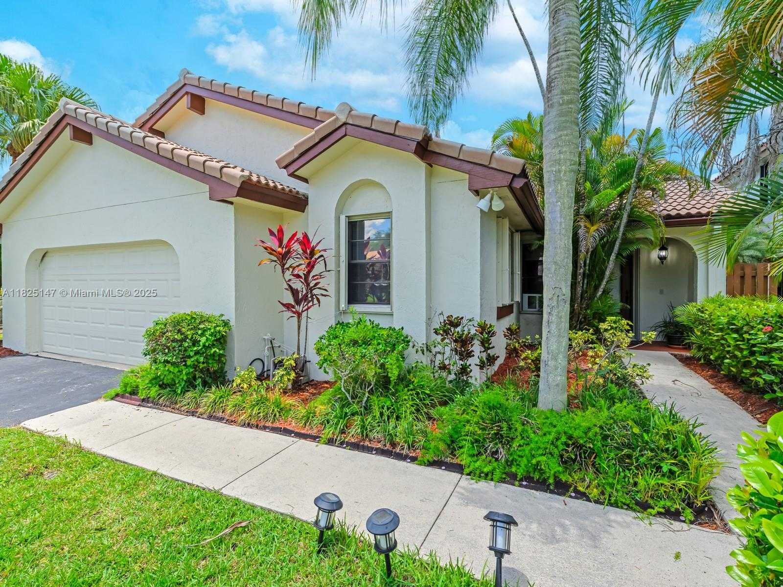 Small Image of 2202 CHARLESTON, Weston Number 3