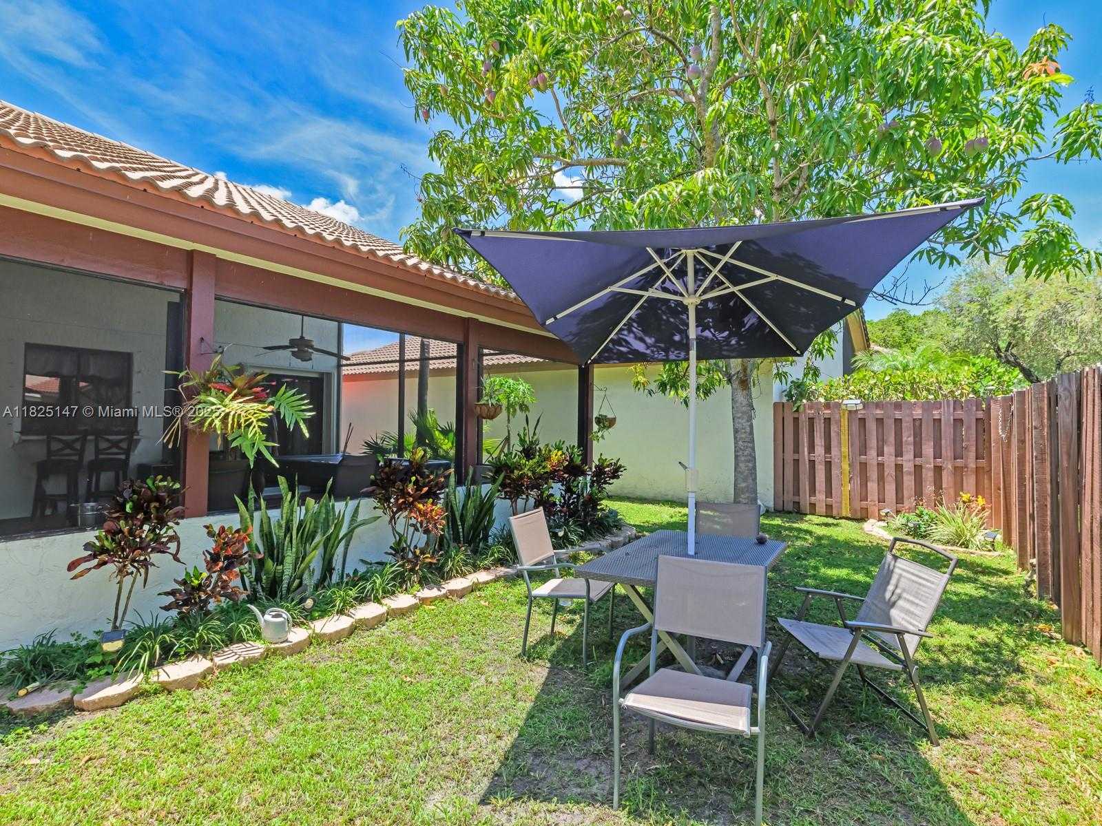 Small Image of 2202 CHARLESTON, Weston Number 38