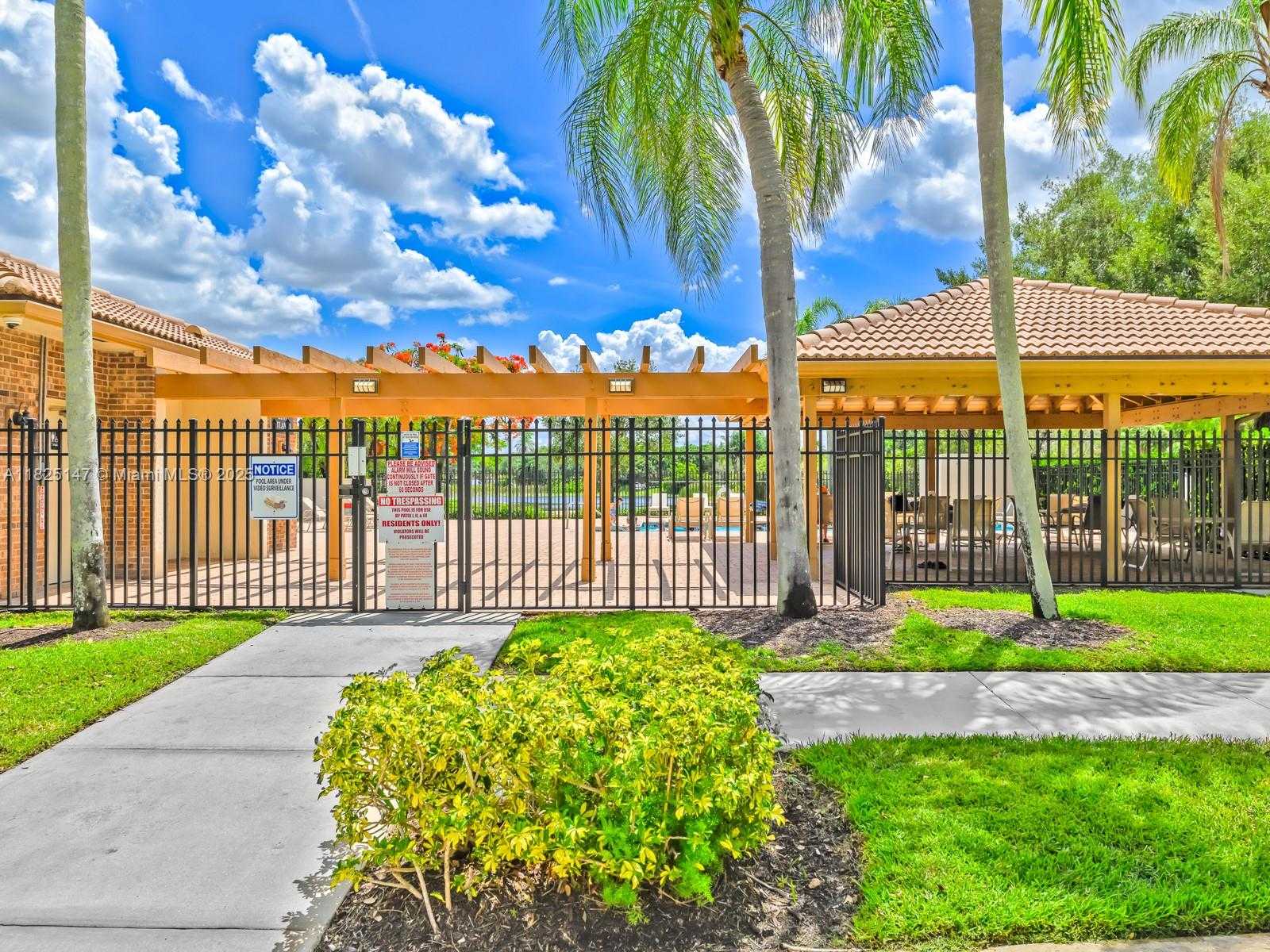 Small Image of 2202 CHARLESTON, Weston Number 44