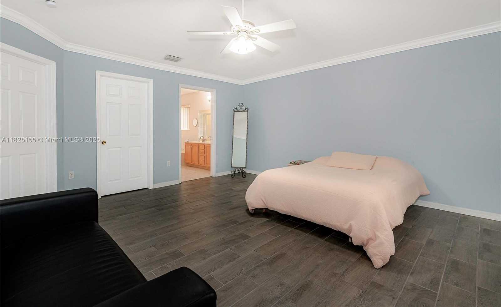 Small Image of 16859 CRESTVIEW LN, Weston Number 17