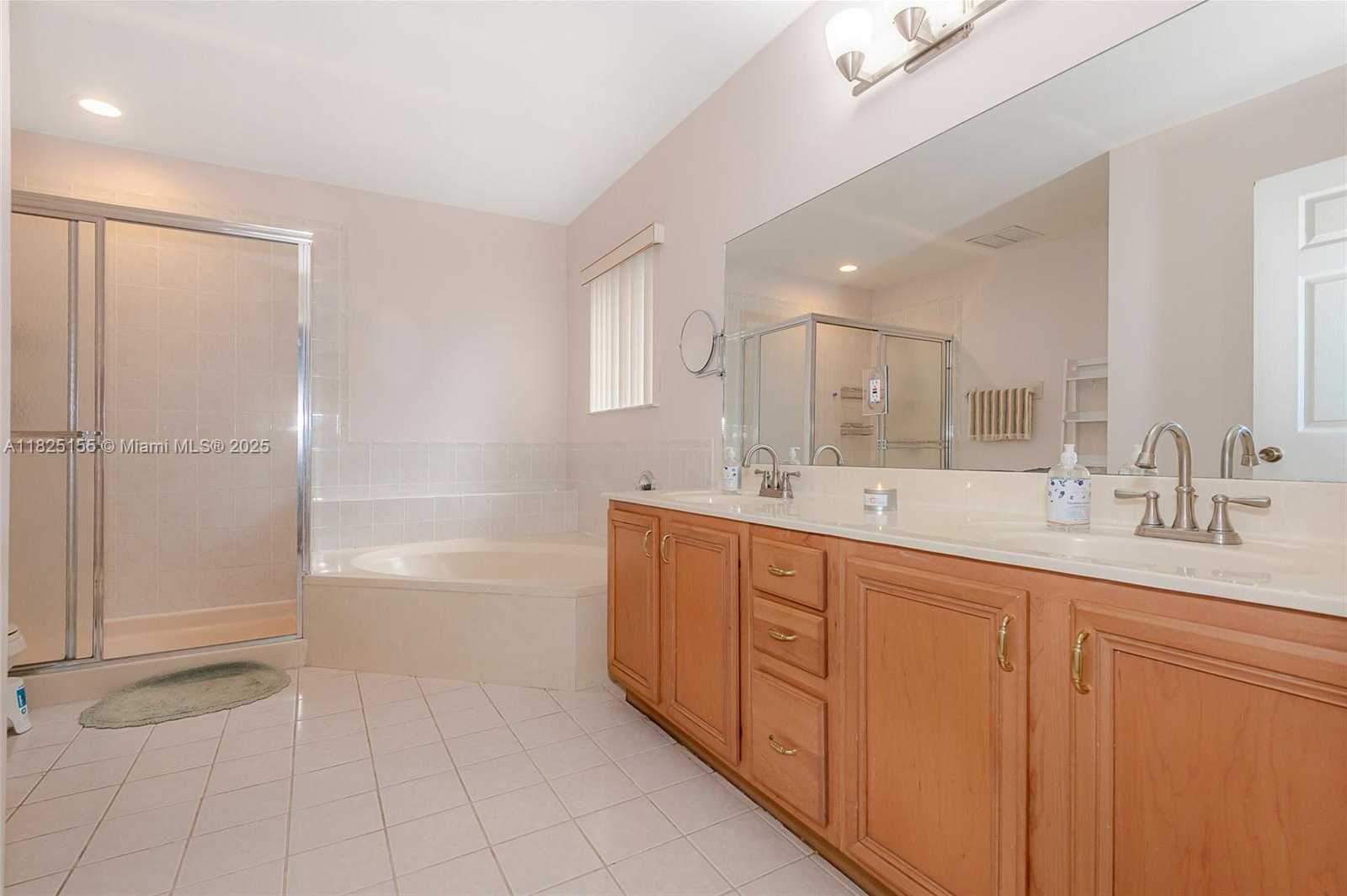 Small Image of 16859 CRESTVIEW LN, Weston Number 18