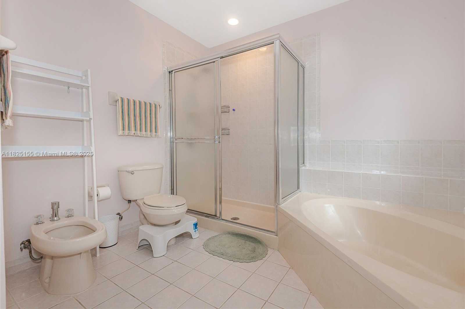 Small Image of 16859 CRESTVIEW LN, Weston Number 19