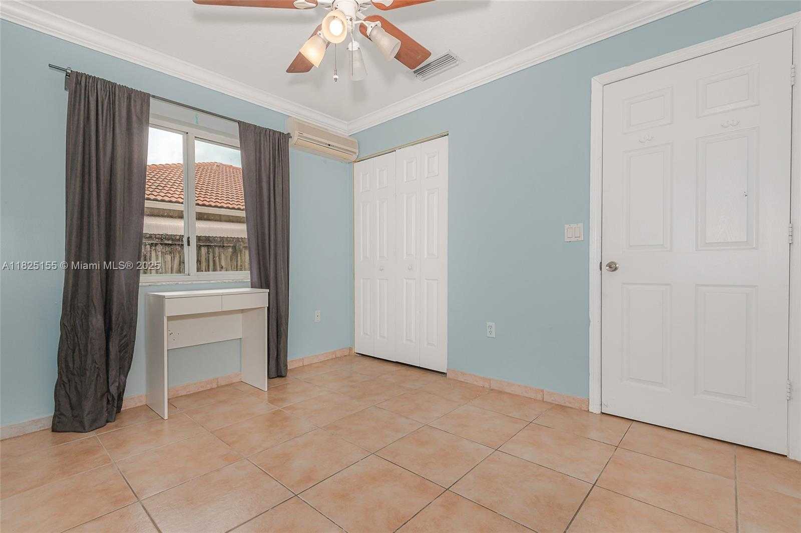 Small Image of 16859 CRESTVIEW LN, Weston Number 21