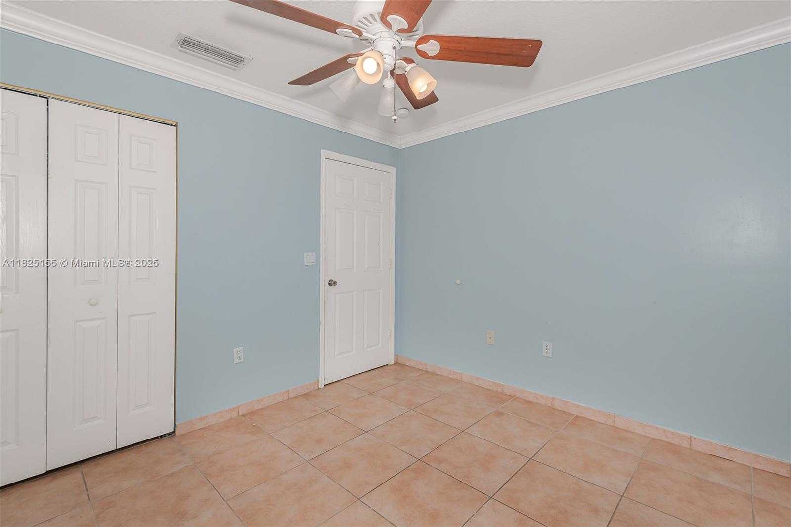 Small Image of 16859 CRESTVIEW LN, Weston Number 22