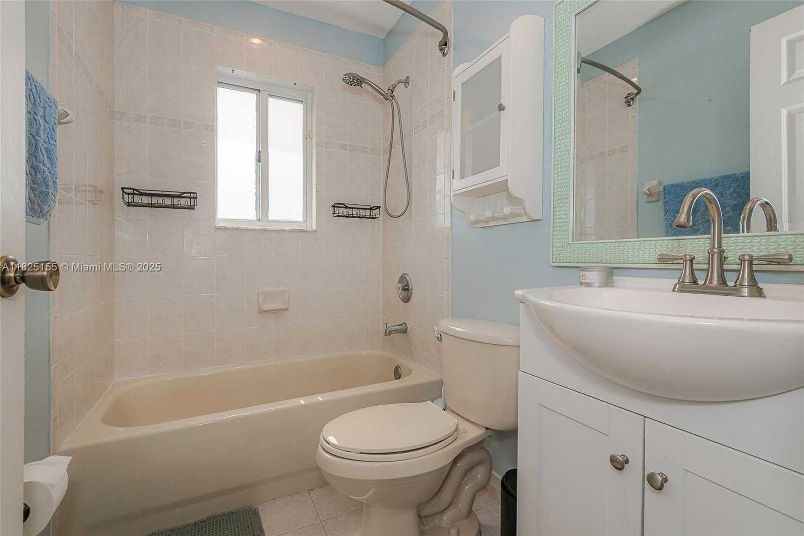 Small Image of 16859 CRESTVIEW LN, Weston Number 23