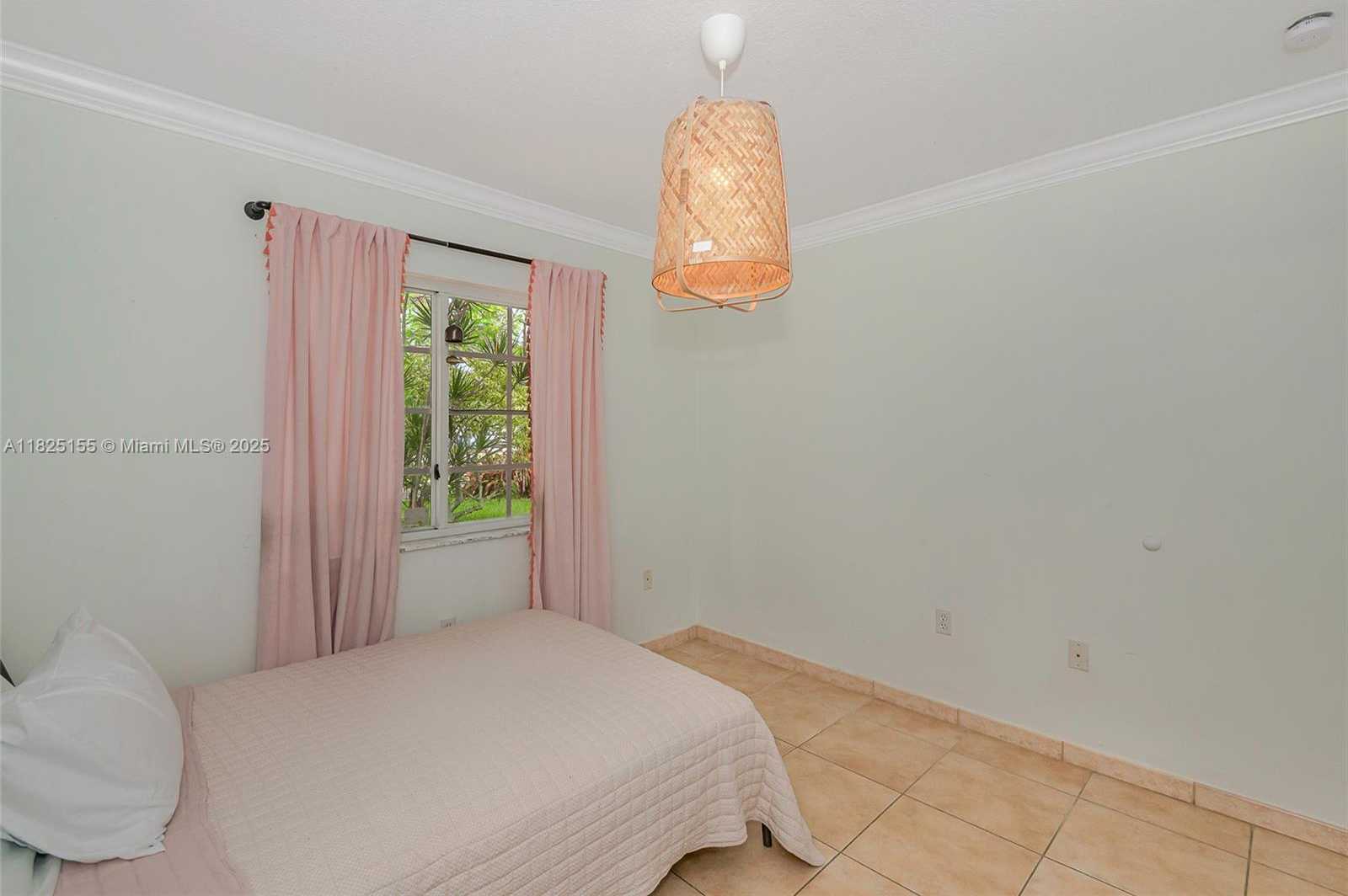 Small Image of 16859 CRESTVIEW LN, Weston Number 25