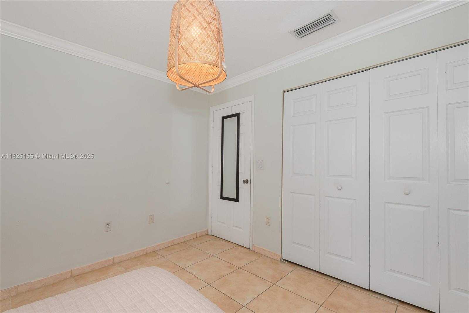 Small Image of 16859 CRESTVIEW LN, Weston Number 26