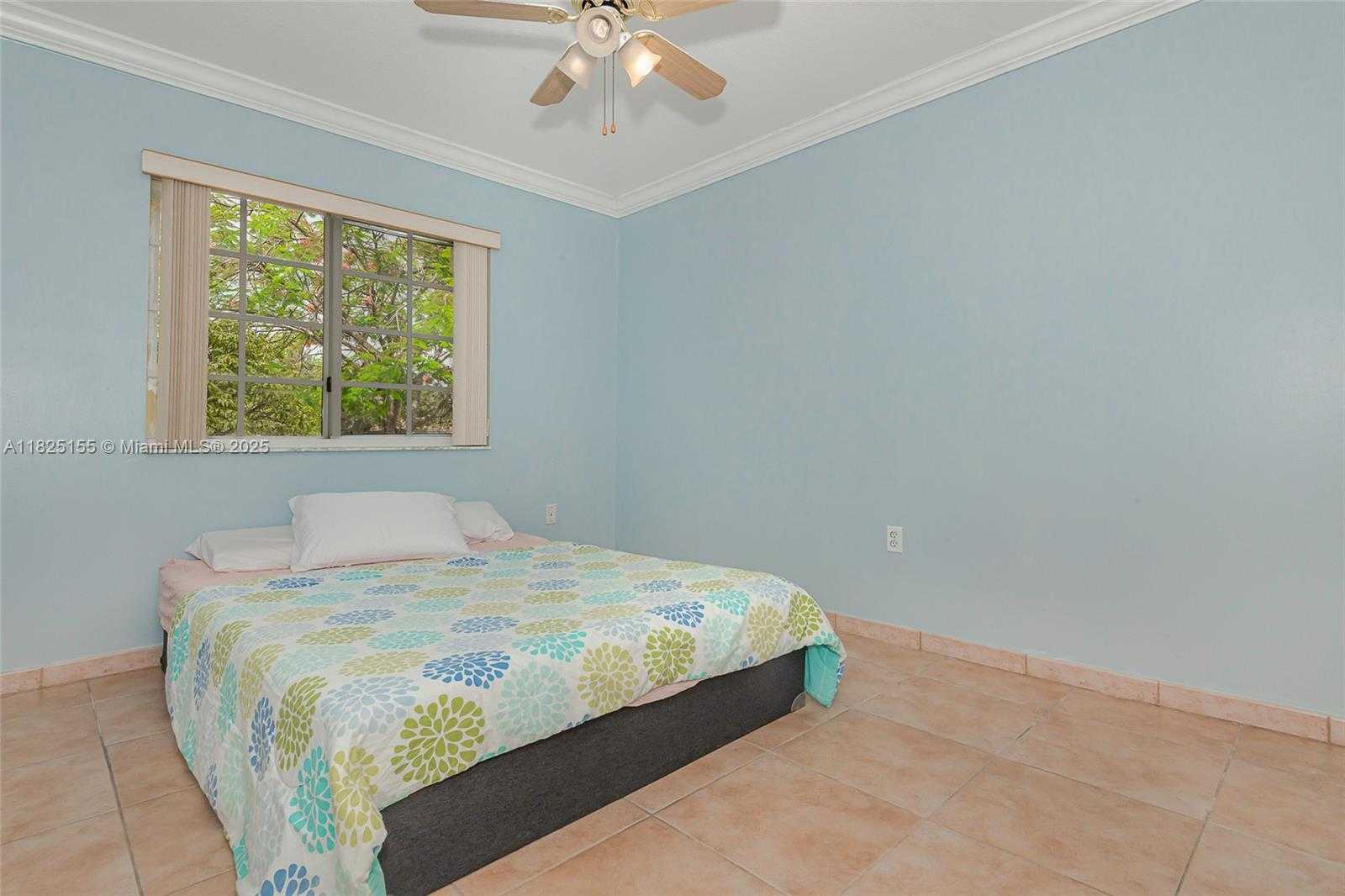 Small Image of 16859 CRESTVIEW LN, Weston Number 27