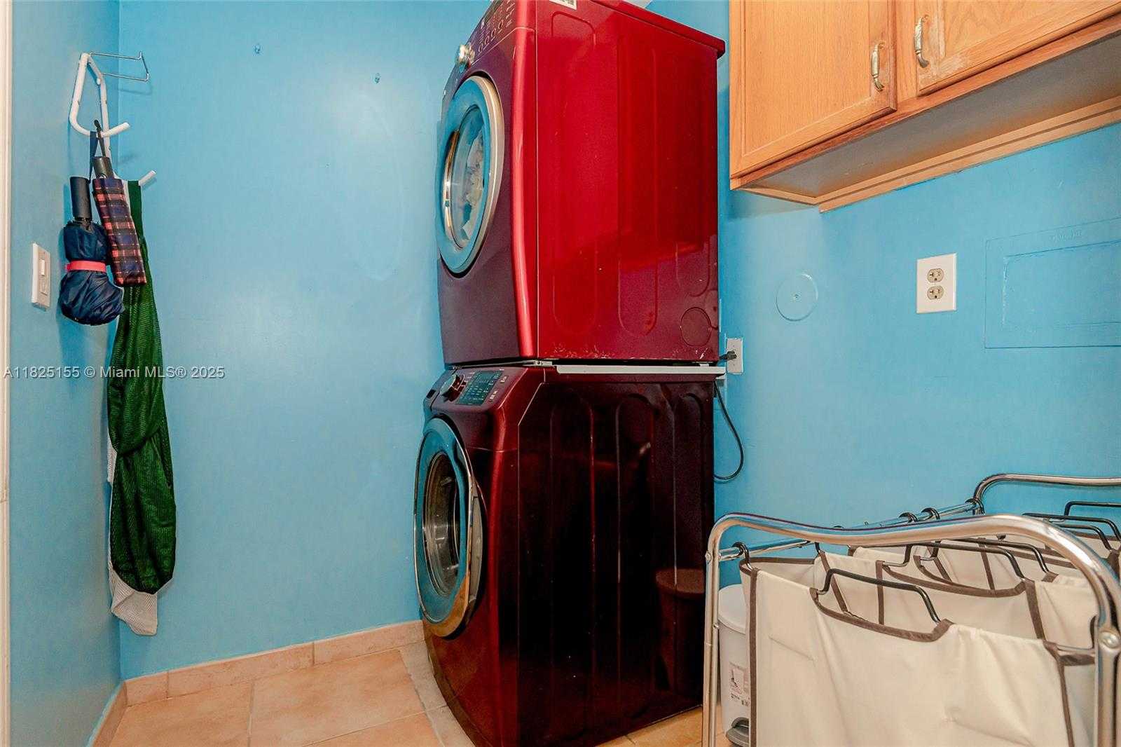 Small Image of 16859 CRESTVIEW LN, Weston Number 30