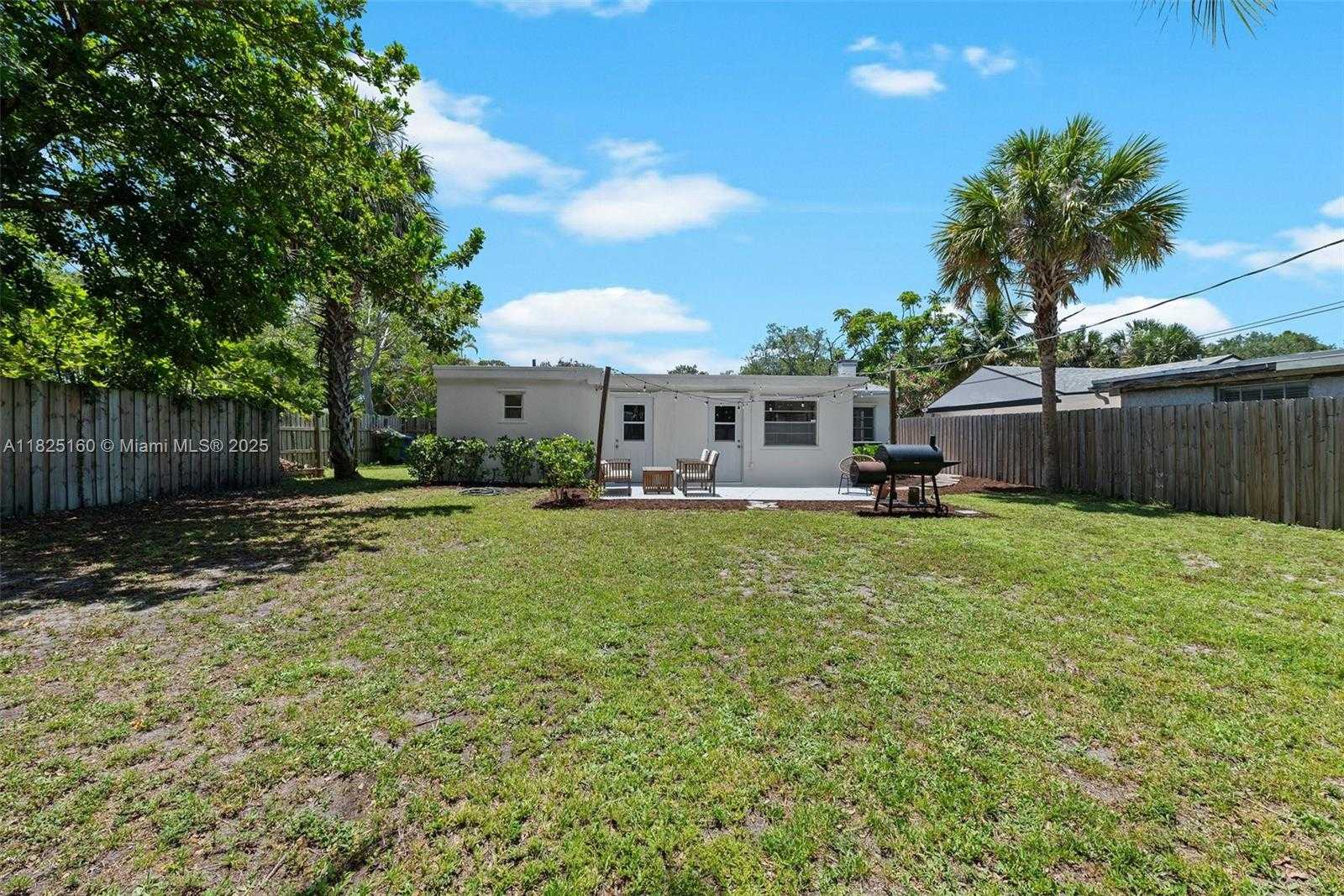 Small Image of 1480 SOUTH WEST 26TH AVE, Fort Lauderdale Number 28