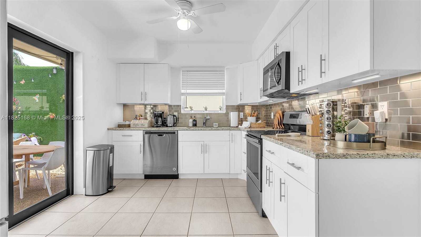 Small Image of 151 SOUTH EAST 9TH CT, Pompano Beach Number 12