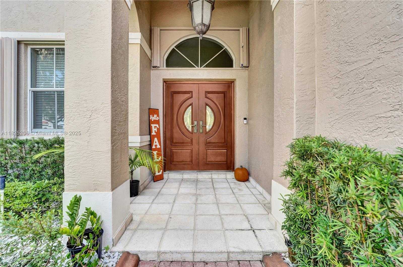 Small Image of 1379 NORTH WEST 166TH AVE, Pembroke Pines Number 3