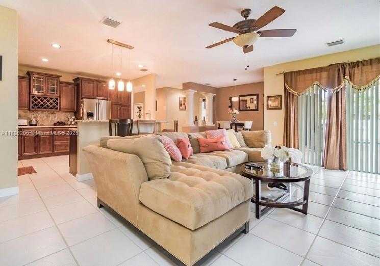 Small Image of 1379 NORTH WEST 166TH AVE, Pembroke Pines Number 8