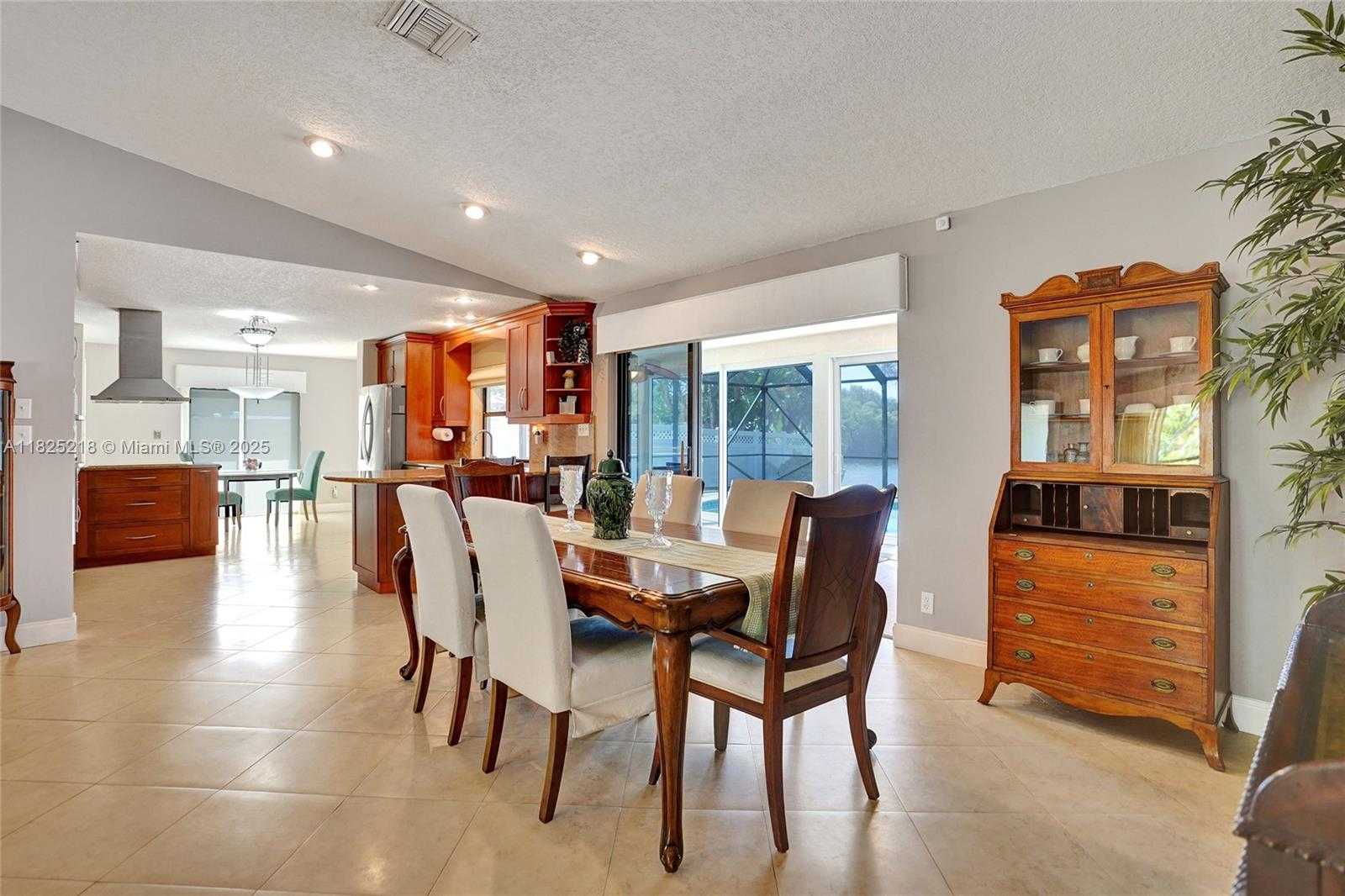 Small Image of 10967 NORTH WEST 12TH DR, Coral Springs Number 10