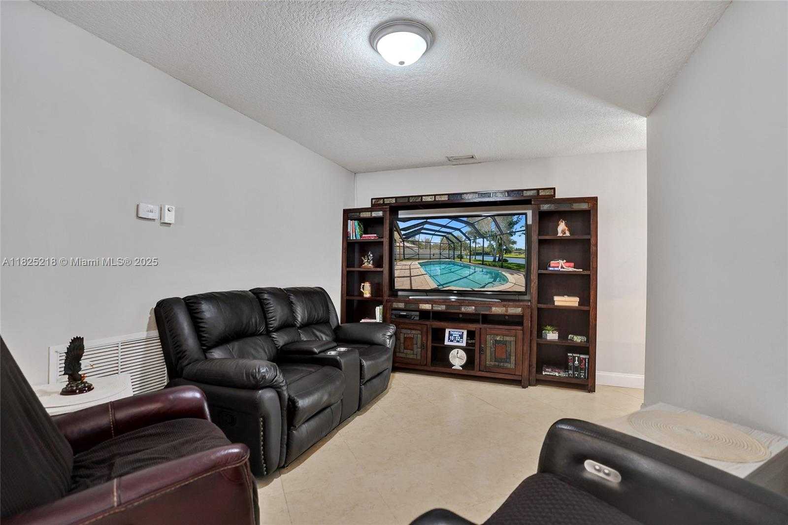 Small Image of 10967 NORTH WEST 12TH DR, Coral Springs Number 11