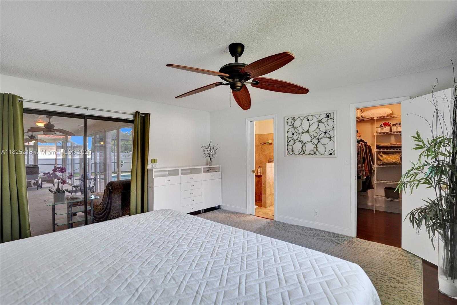 Small Image of 10967 NORTH WEST 12TH DR, Coral Springs Number 21
