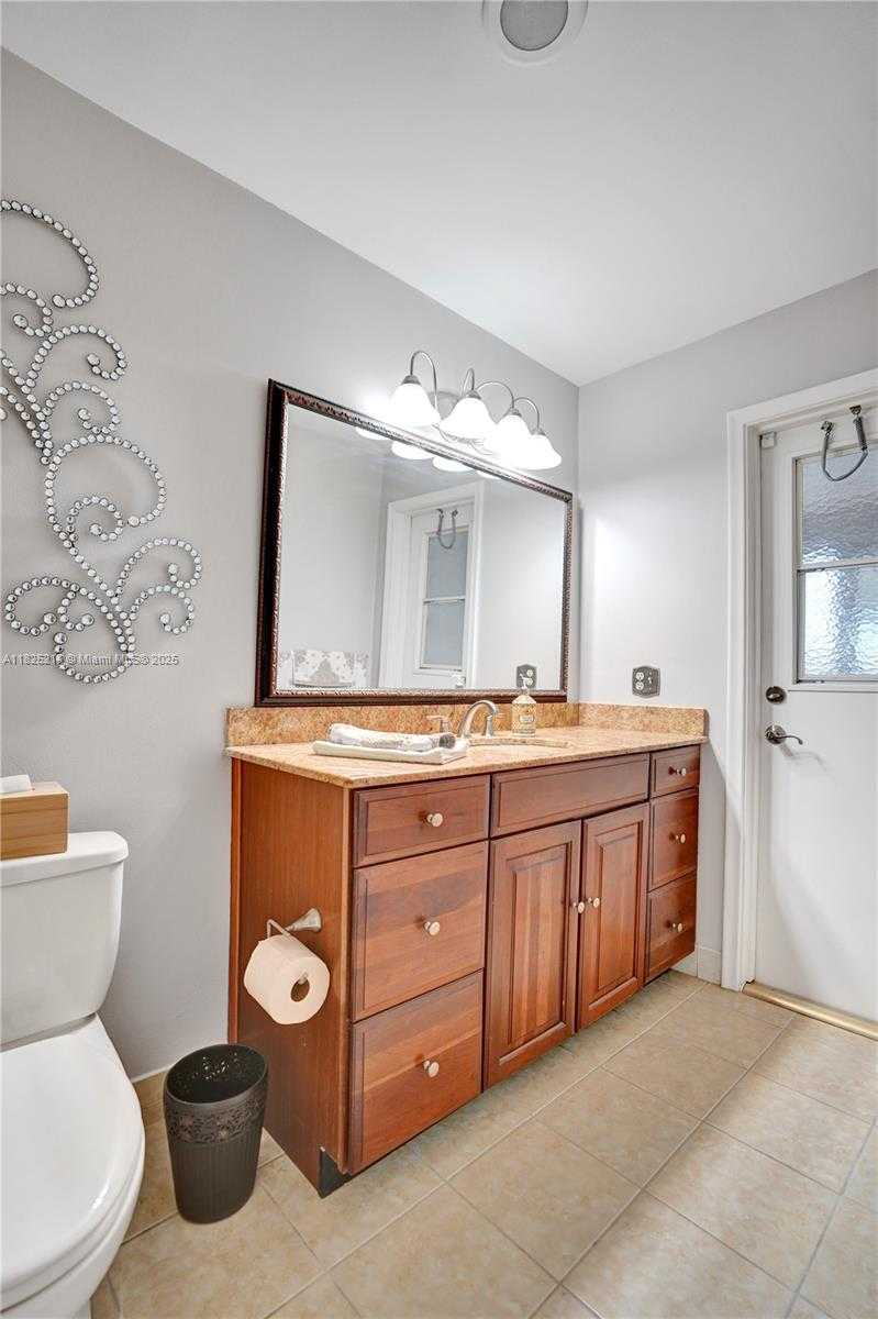 Small Image of 10967 NORTH WEST 12TH DR, Coral Springs Number 28
