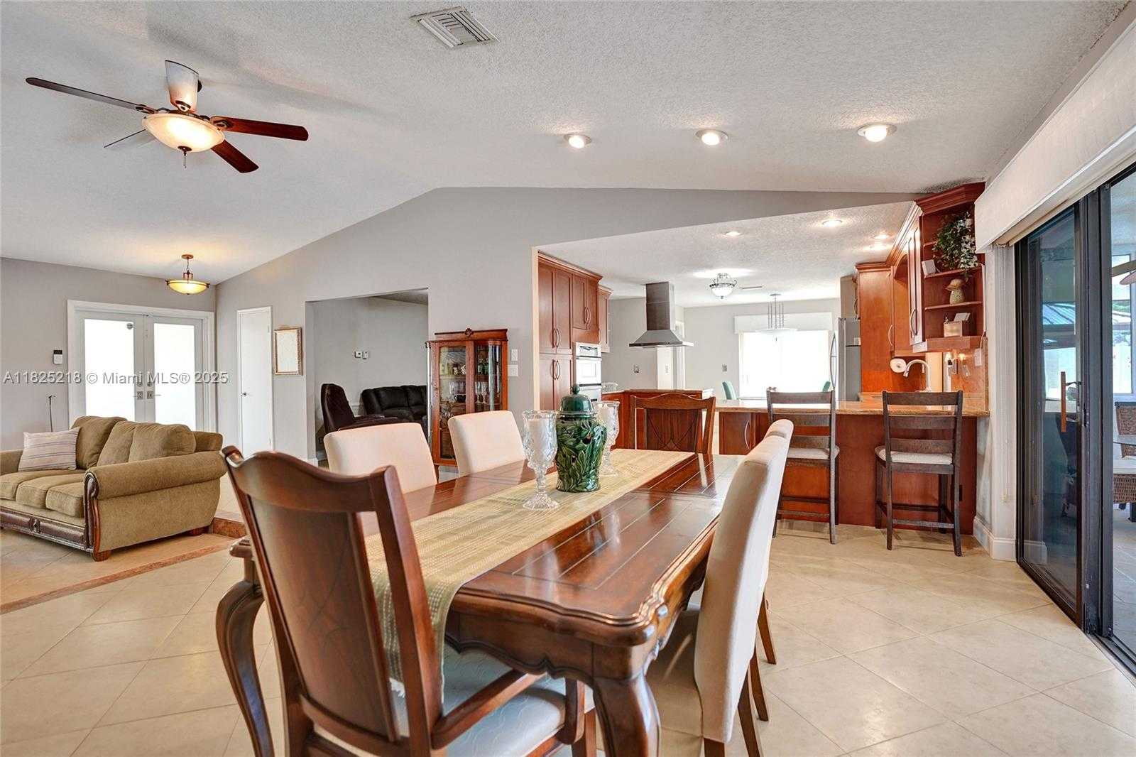 Small Image of 10967 NORTH WEST 12TH DR, Coral Springs Number 43