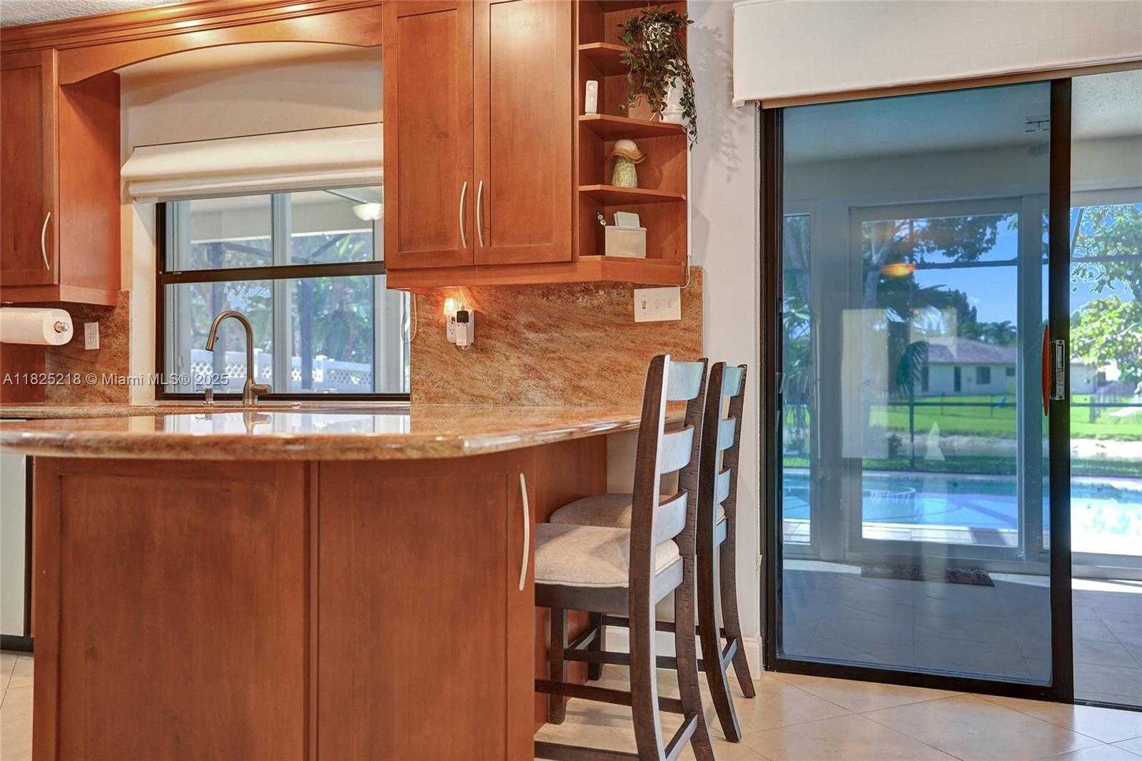 Small Image of 10967 NORTH WEST 12TH DR, Coral Springs Number 48