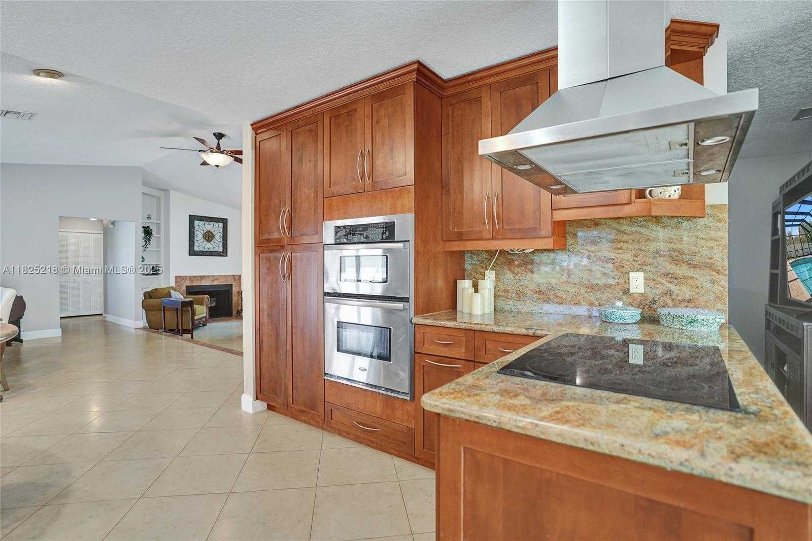 Small Image of 10967 NORTH WEST 12TH DR, Coral Springs Number 51