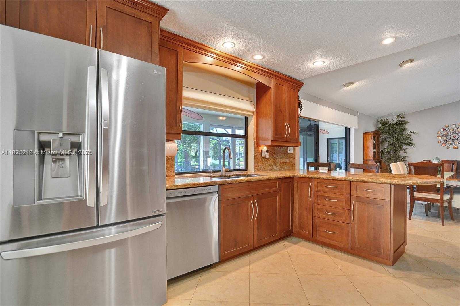 Small Image of 10967 NORTH WEST 12TH DR, Coral Springs Number 57