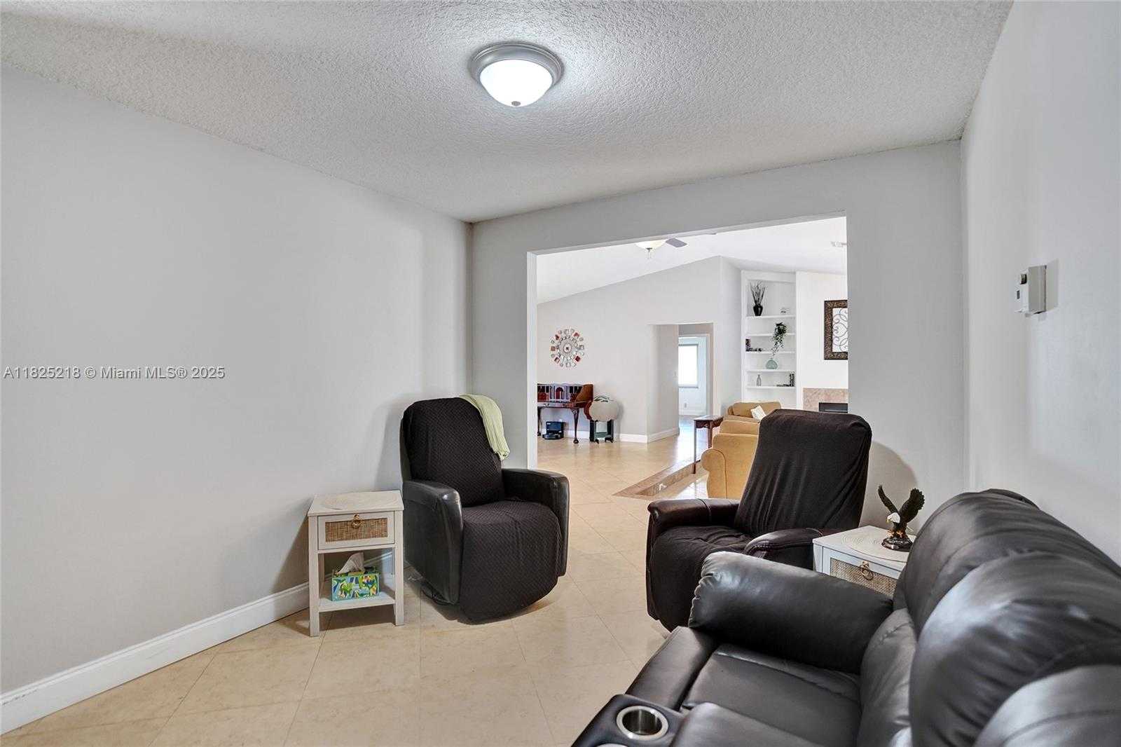 Small Image of 10967 NORTH WEST 12TH DR, Coral Springs Number 64