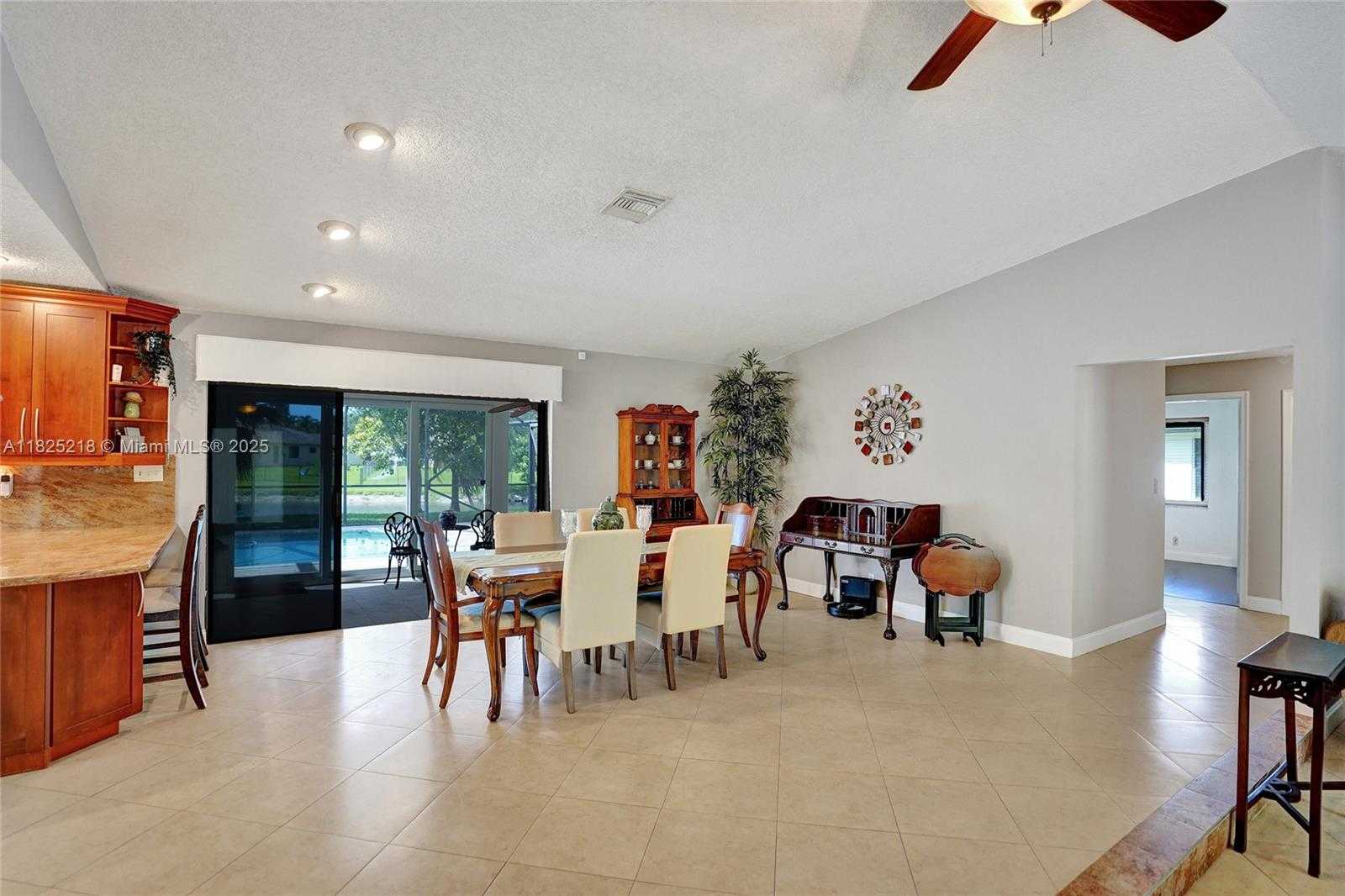 Small Image of 10967 NORTH WEST 12TH DR, Coral Springs Number 9