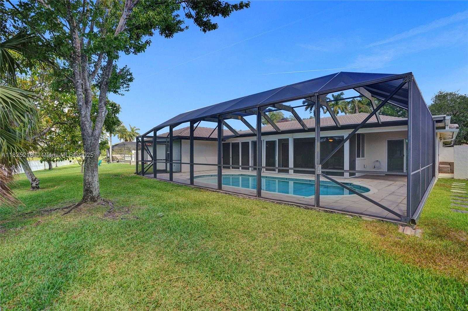 Small Image of 10967 NORTH WEST 12TH DR, Coral Springs Number 91