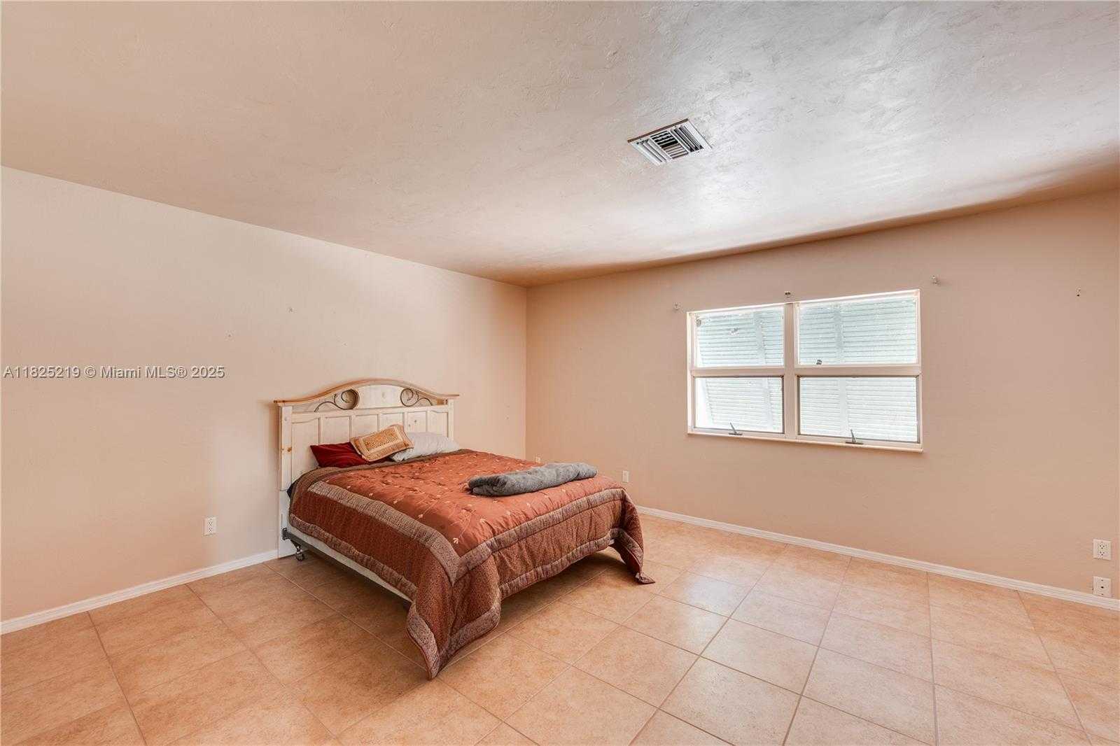 Small Image of 5254 RIVER BLOSSOM LANE, La Belle Number 11