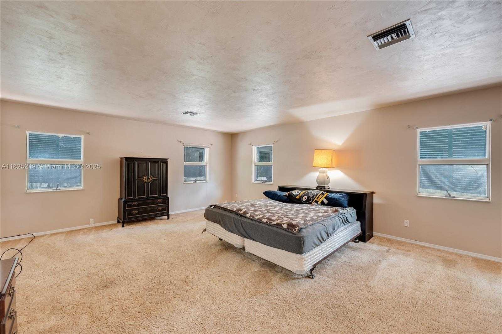 Small Image of 5254 RIVER BLOSSOM LANE, La Belle Number 12