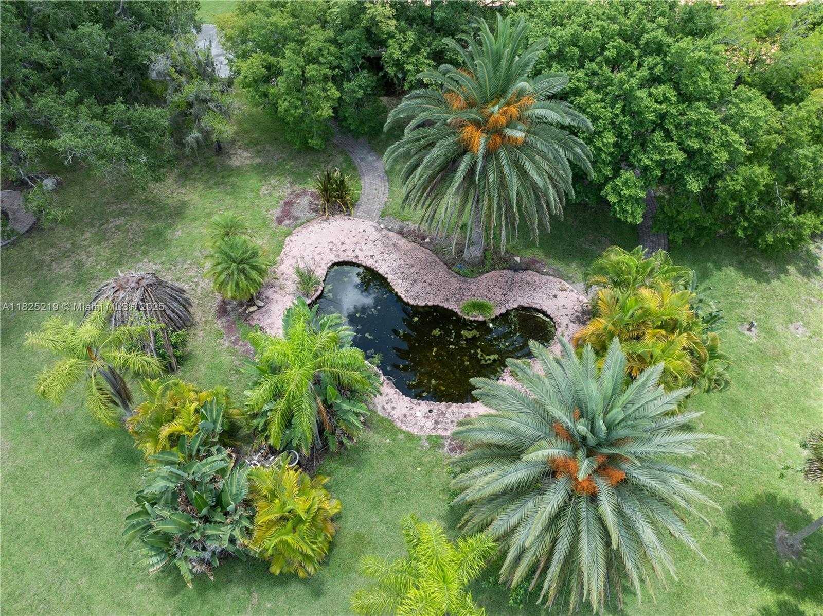 Small Image of 5254 RIVER BLOSSOM LANE, La Belle Number 13
