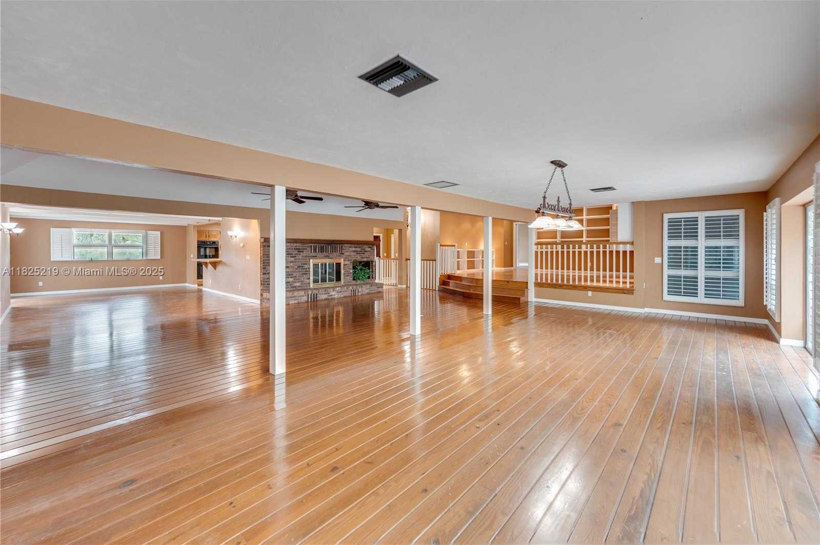 Small Image of 5254 RIVER BLOSSOM LANE, La Belle Number 9