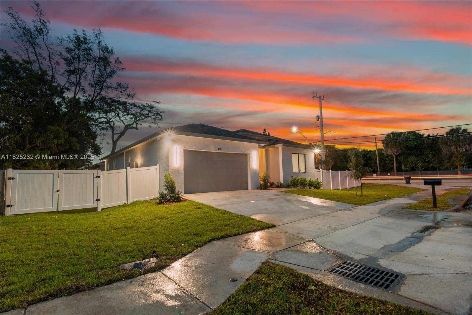 Small Image of 2101 NORTH WEST 27TH ST, Oakland Park Number 2