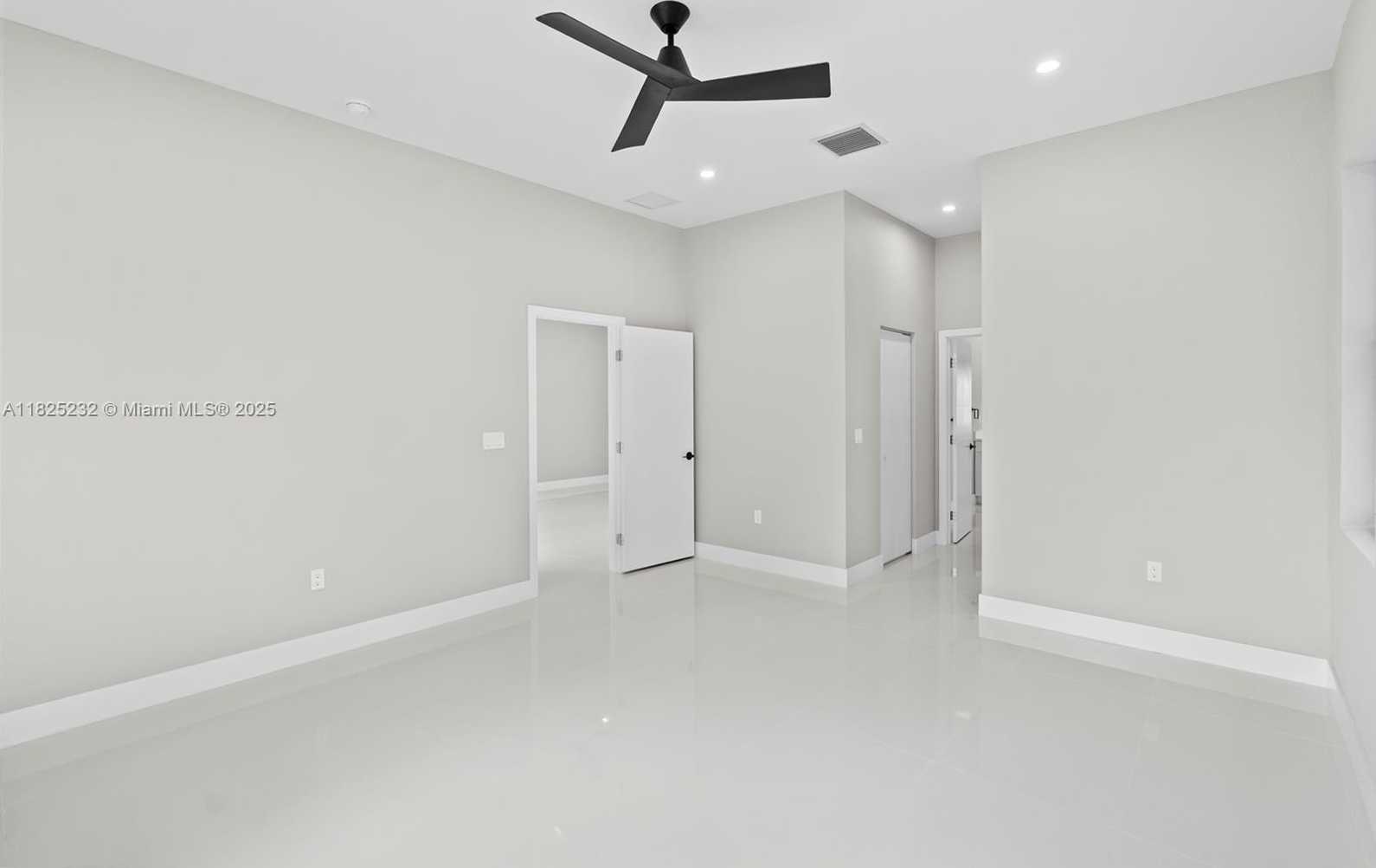 Small Image of 2101 NORTH WEST 27TH ST, Oakland Park Number 25