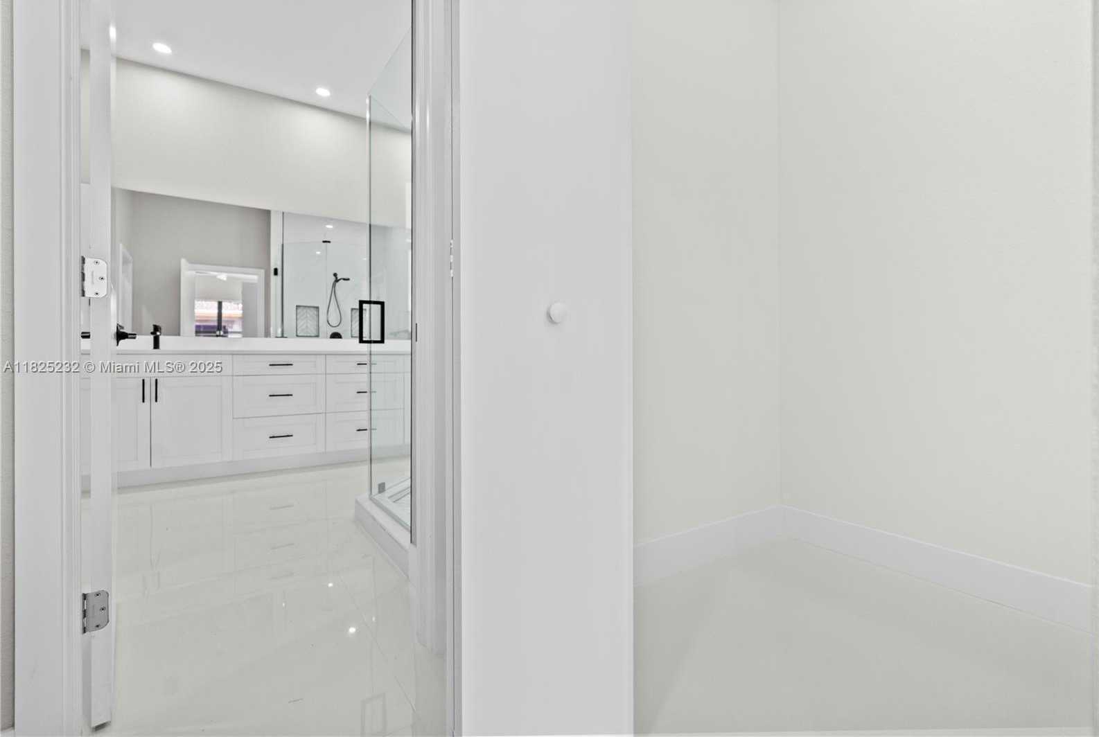 Small Image of 2101 NORTH WEST 27TH ST, Oakland Park Number 29